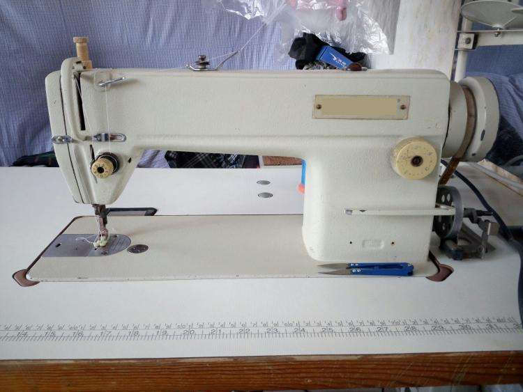 電動(dòng)縫紉機(jī)調(diào)速易脫針，是受電機(jī)電路的MOS管質(zhì)量所影響